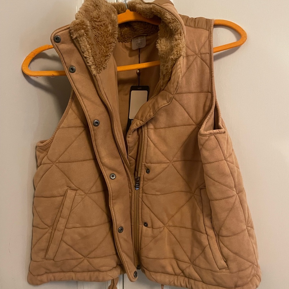 Calia by Carrie Underwood Brown Vest Brand New w Tags never worn